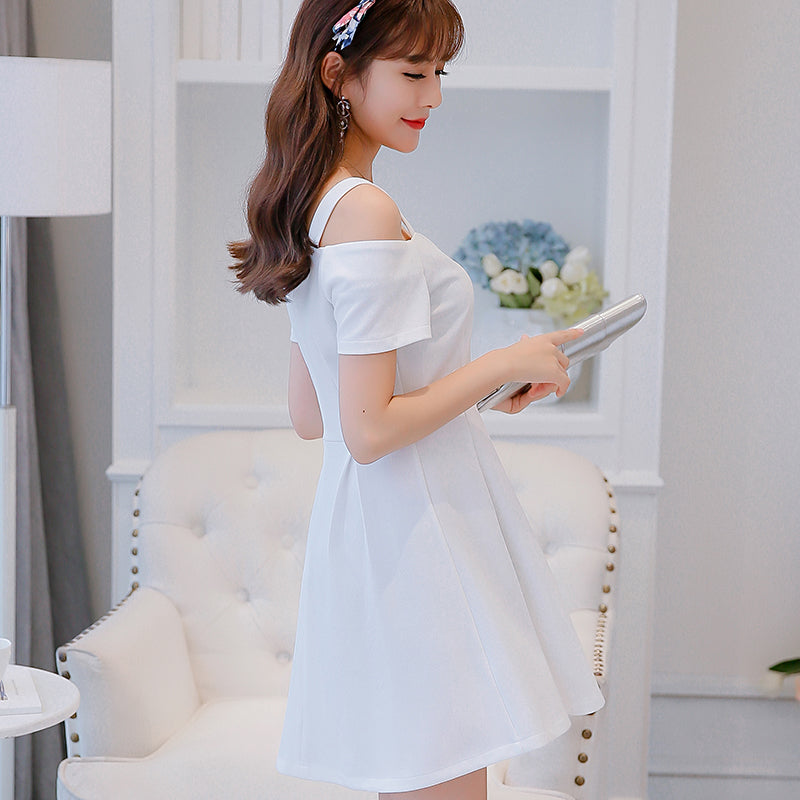 White Simple style dress for all occasions